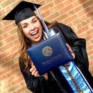 Meet your Posher, Sabrie